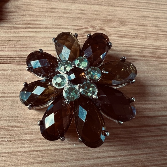 LARGE Vintage Faceted Prong-Set Smoky Topaz And Green Rhinestone Floral Brooch - Picture 8 of 9